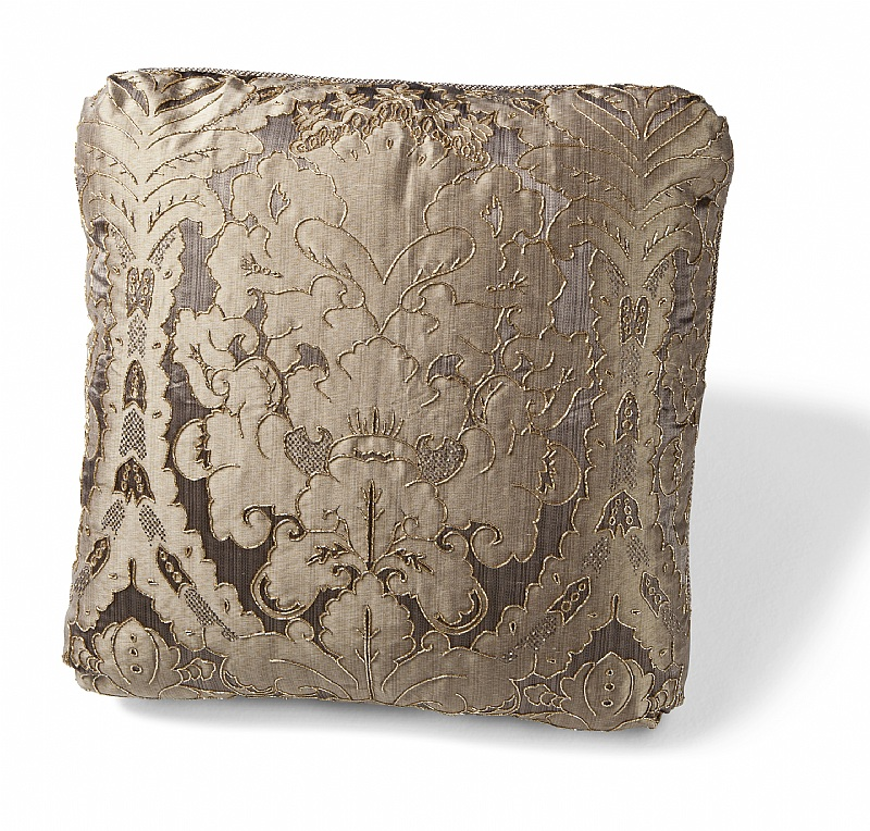 Picture of DAMASK II LE FLEUR PEWTER PILLOW